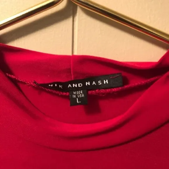 Simple and elegant red dress - Picture 2 of 5